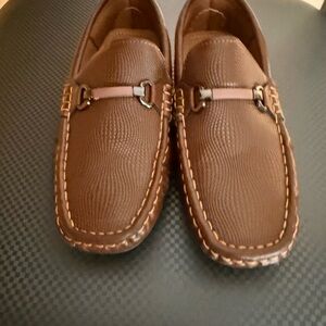 boys size 2 Brown Loafers
